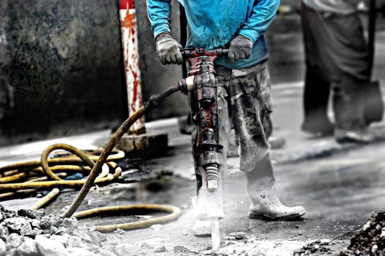 Operators of vibrating handheld equipment risk irreversible HAVS